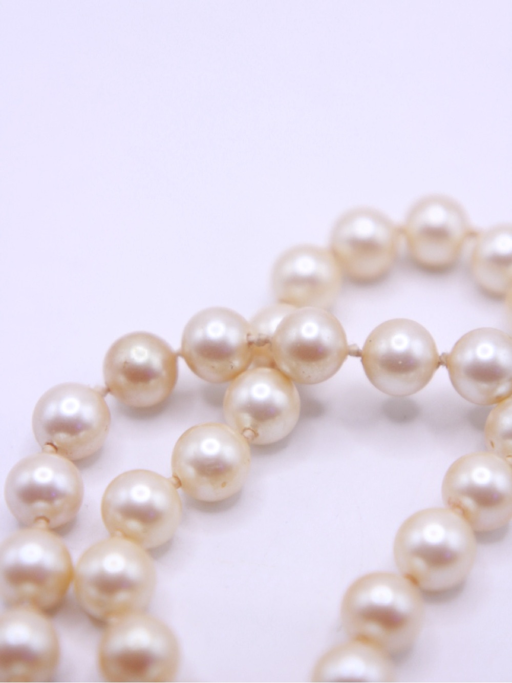 Vintage Monet Cream Pearl Necklace with Gold tone Clasp 16” - Picture 5 of 5